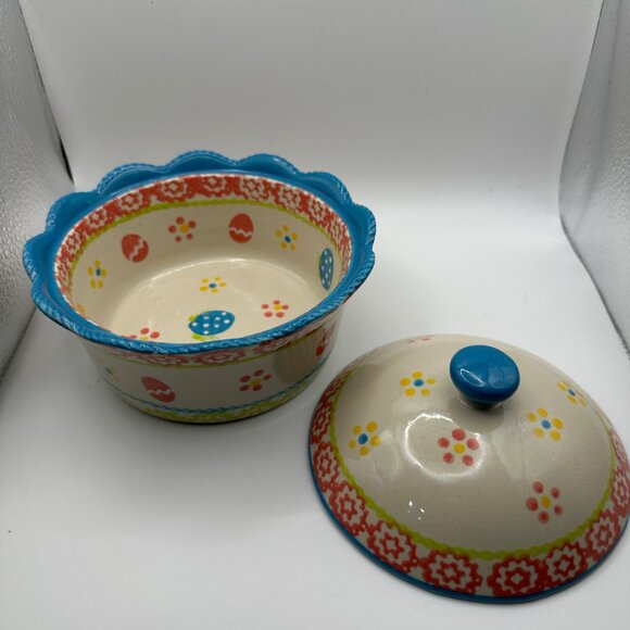 Temp-tations by Tara retired “Old World” Easter 6” diameter covered dish - Picture 2 of 6